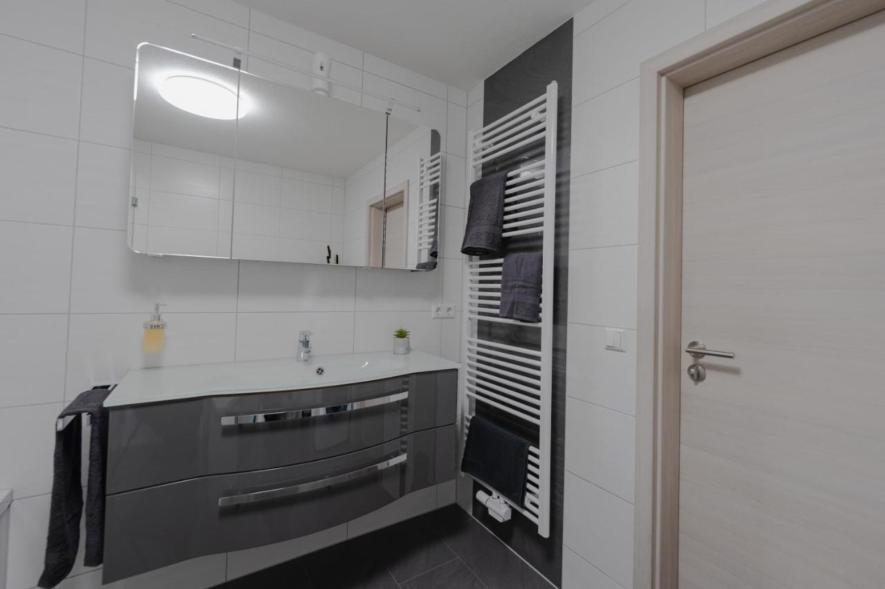 Modern - Ruhige Lage - Zentrumsnah - 2-Zimmer Apartment Horb am Neckar Eksteriør billede