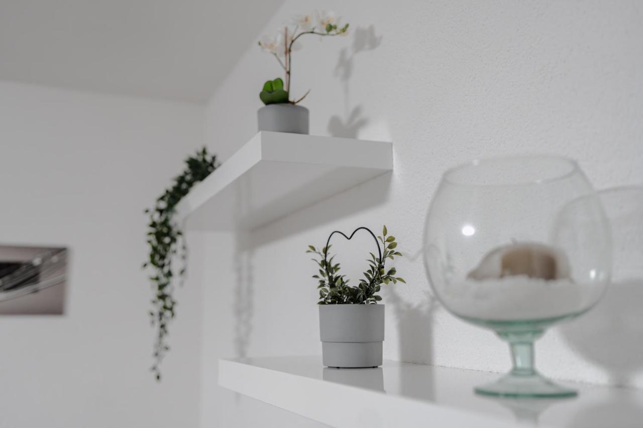Modern - Ruhige Lage - Zentrumsnah - 2-Zimmer Apartment Horb am Neckar Eksteriør billede